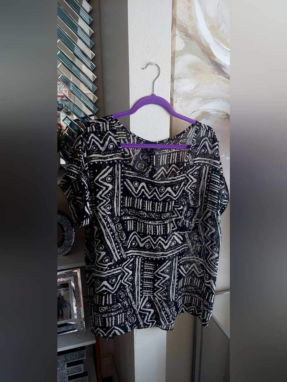 Zenobia Black and White Geometric Print Top